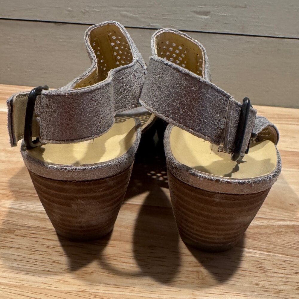 PAUL GREEN 'Lois' Perforated Smoke Metallic Slingback Sandals 8.5 US 6 UK - Picture 7 of 12